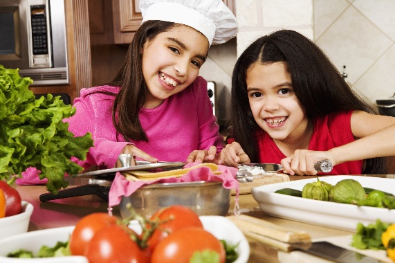 kids cooking healthy food